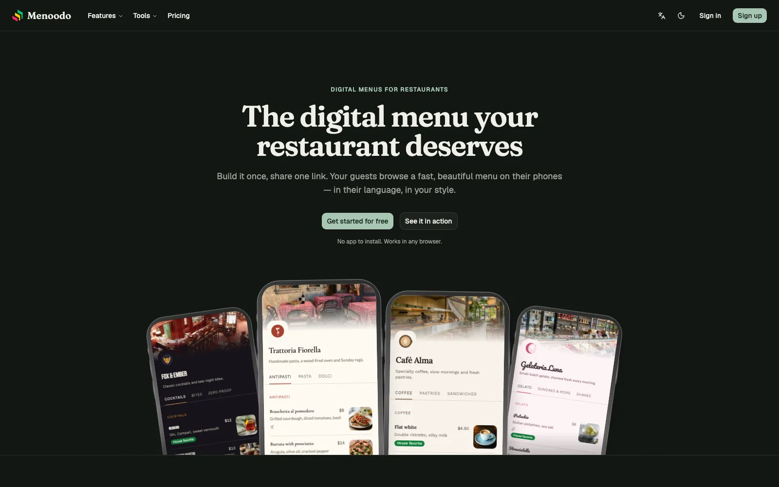 La página de inicio de Menoodo, The digital menu your restaurant deserves, con cuatro móviles que muestran cartas con distintos estilos de restaurante